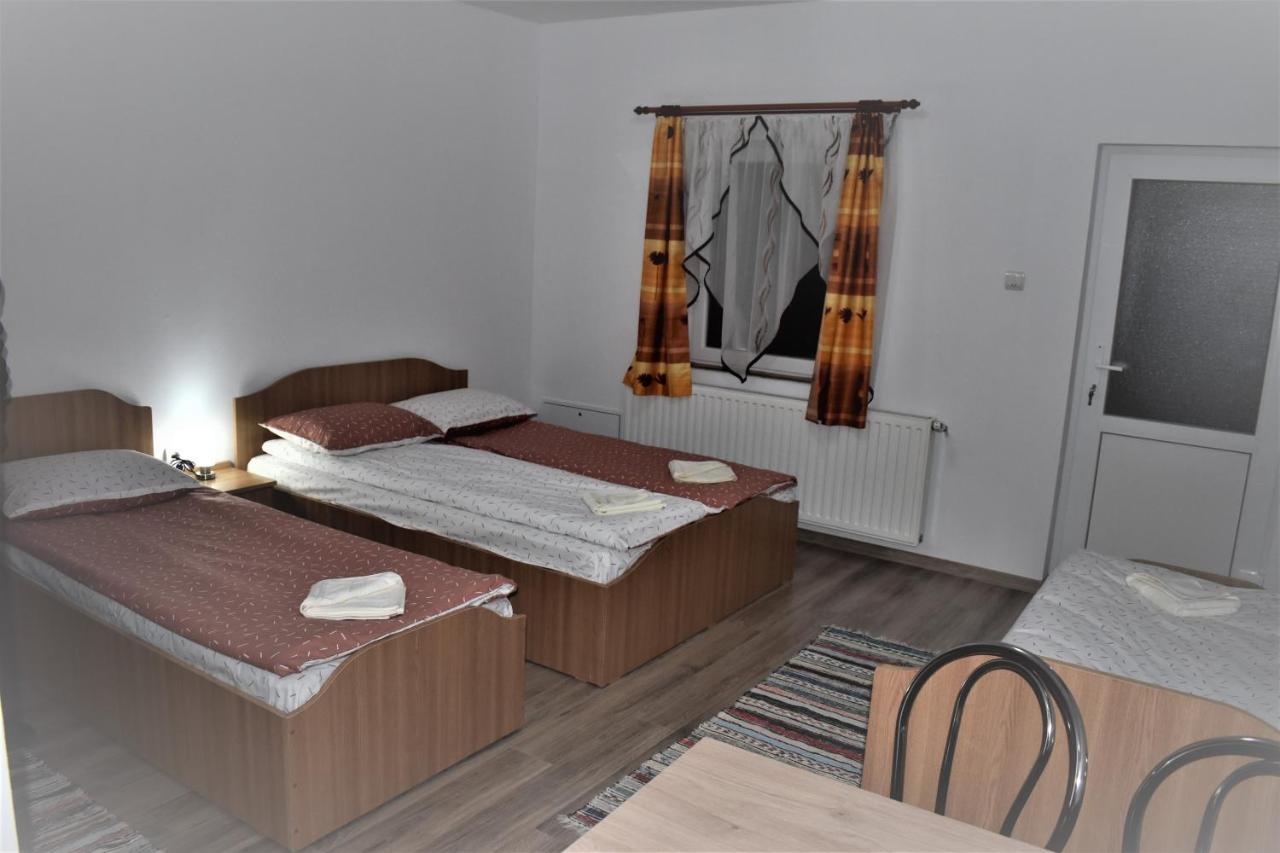 Kacso Apartma Ocna de Sus Exterior foto